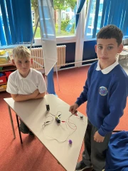 20250910_135843649_iOS